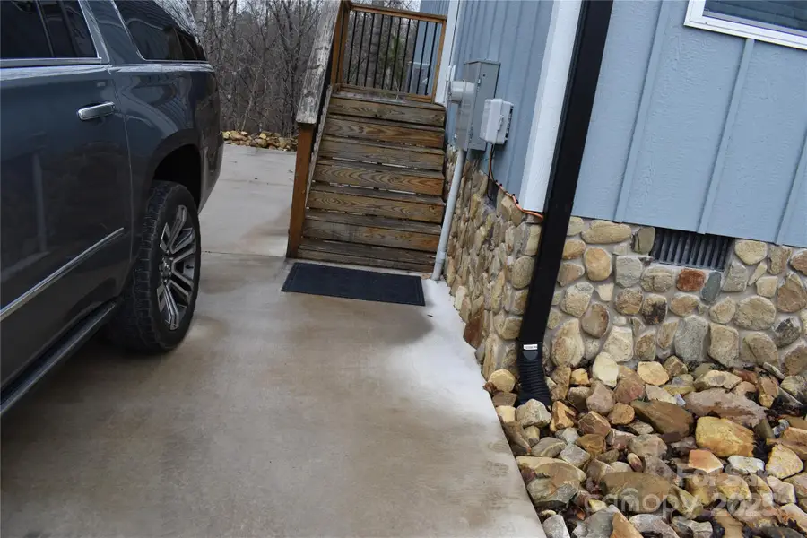 17 Meredith Lane, Marion, NC 28752 - Image #3