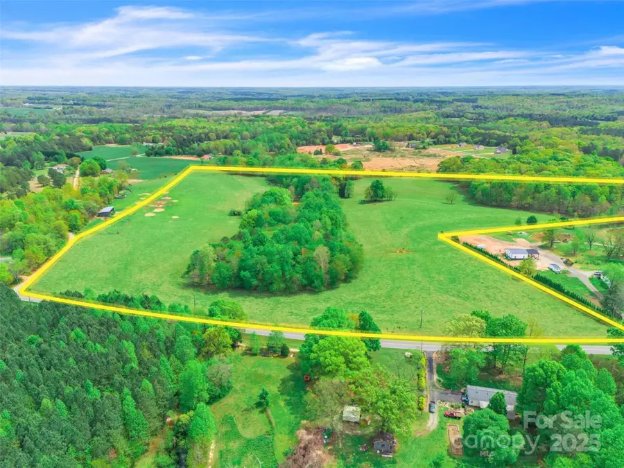 1376 Lowrance Road, Catawba, NC 28609 - Image #3