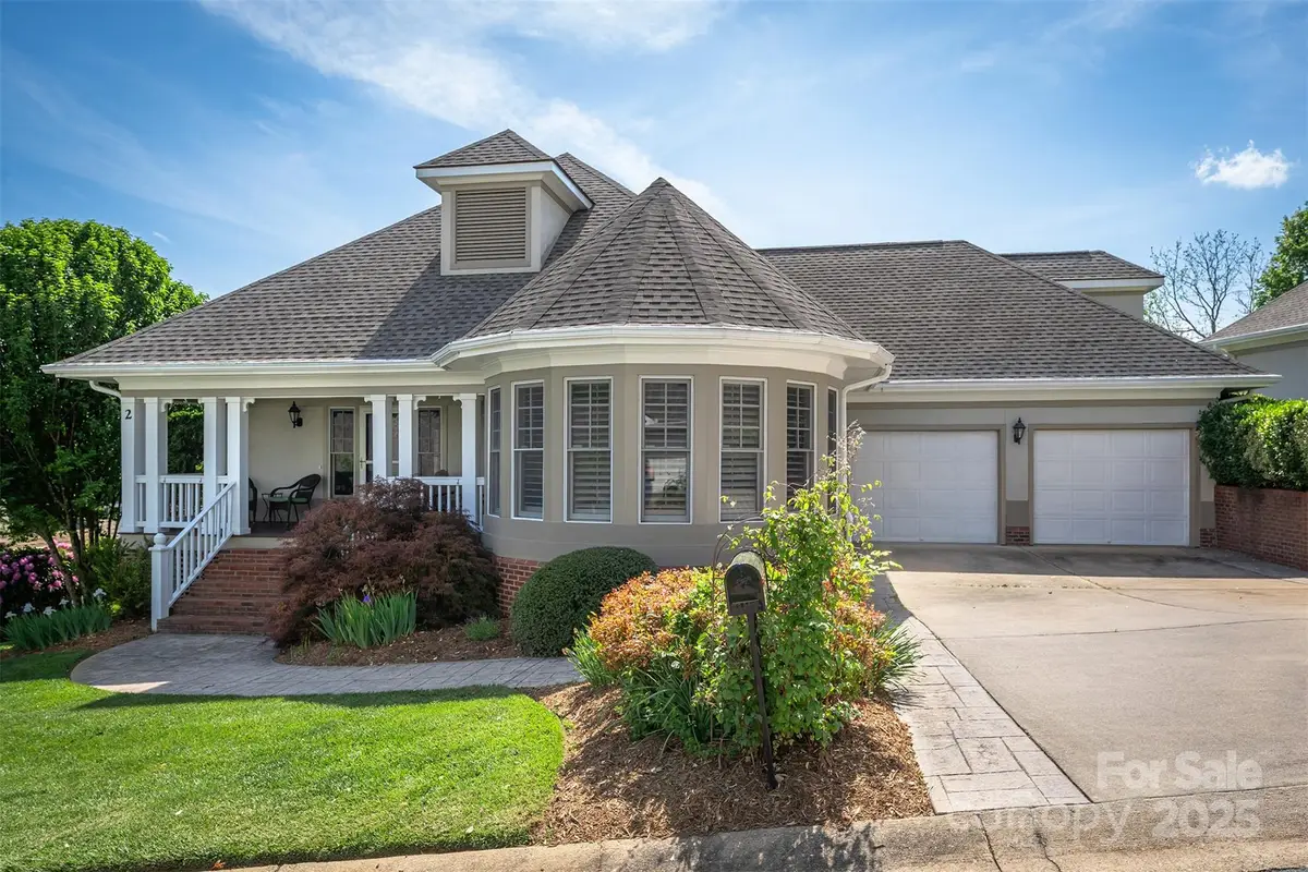 2 Creekside Way, Asheville, NC 28804 - Image #1