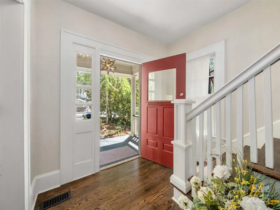 27 Westover Drive, Asheville, NC 28801 - Image #3