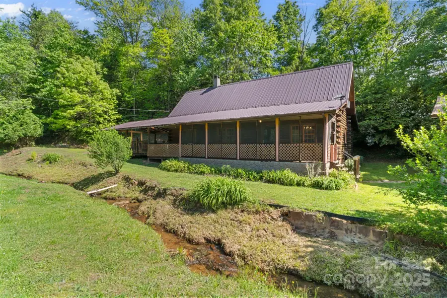 1154 Woodrow Place, Lenoir, NC 28645 - Image #2
