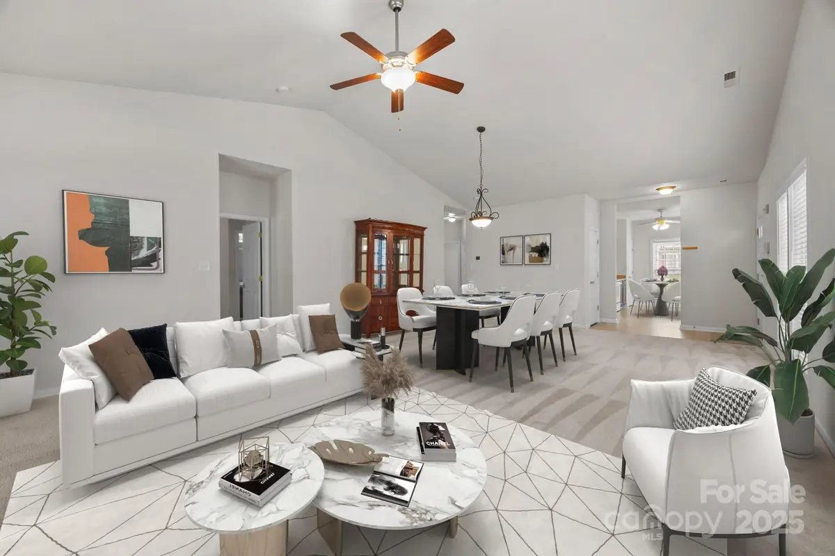 8313 Carob Tree Lane, Charlotte, NC 28215 - Image #1