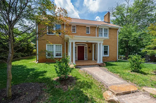 625 2nd Street Ne, Hickory, NC 28601