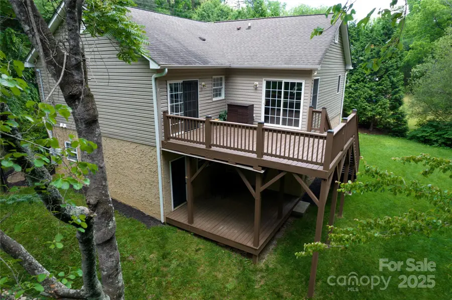 689 New Haw Creek Road, Asheville, NC 28805 - Image #2