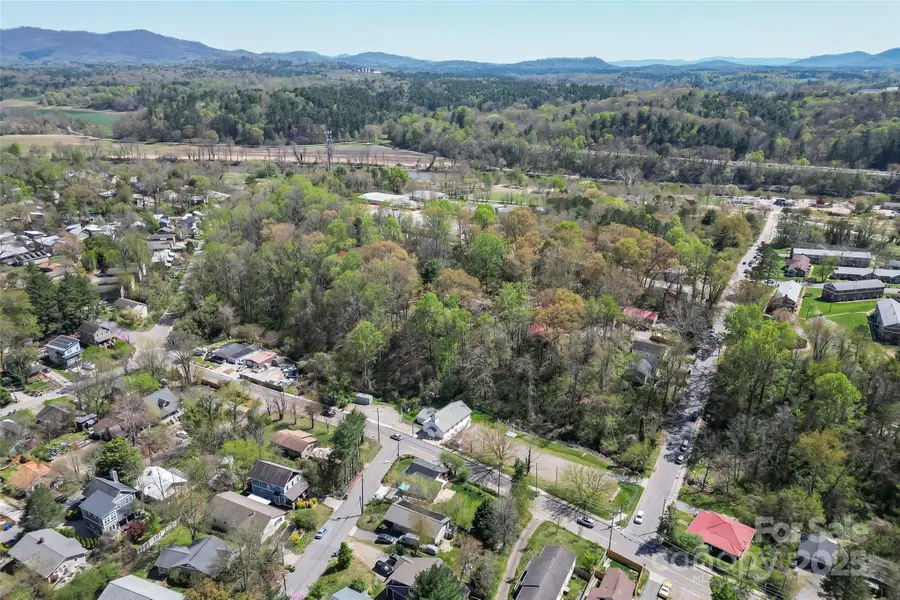 99999 State Street, Asheville, NC 28806 - Image #2