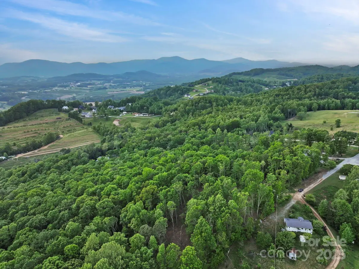 000 John Delk Road #3, Hendersonville, NC 28792 - Image #1