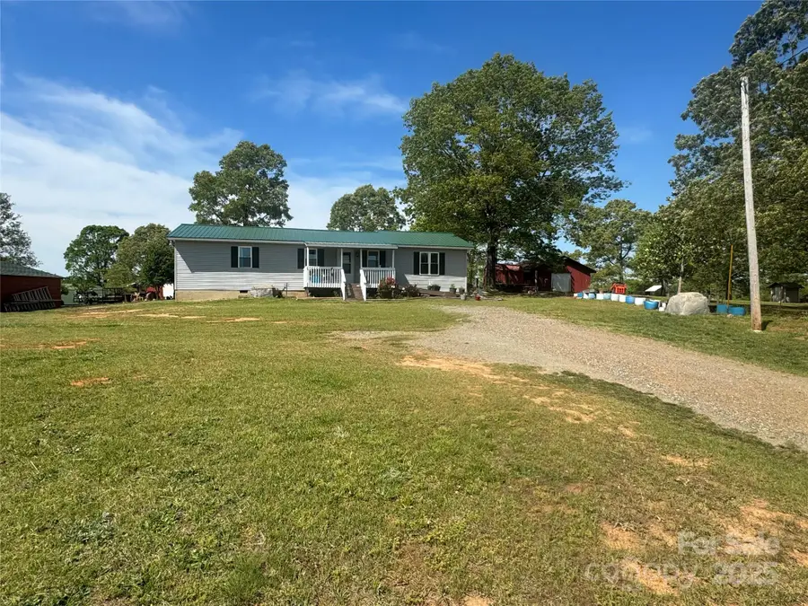 374 W V Thompson Road, Rutherfordton, NC 28139 - Image #2