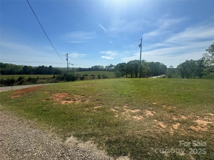 374 W V Thompson Road, Rutherfordton, NC 28139 - Image #3
