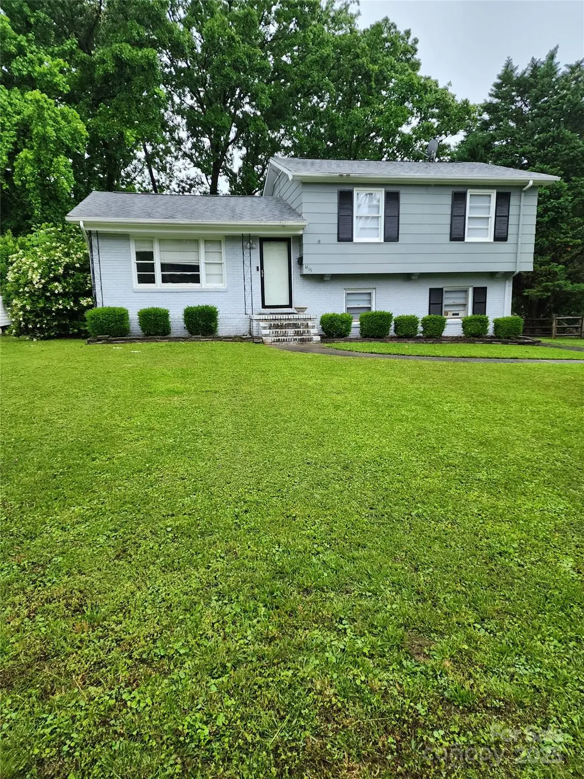 1615 Grovewood Drive, Charlotte, NC 28208 - Image #1