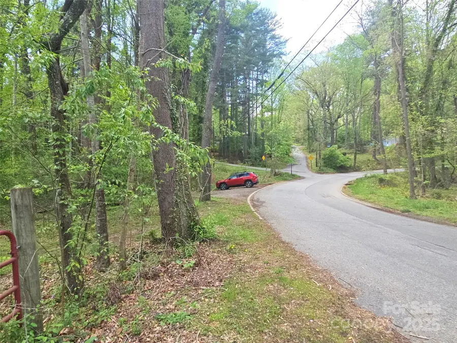 99999 Hillside Terrace, Asheville, NC 28806 - Image #3