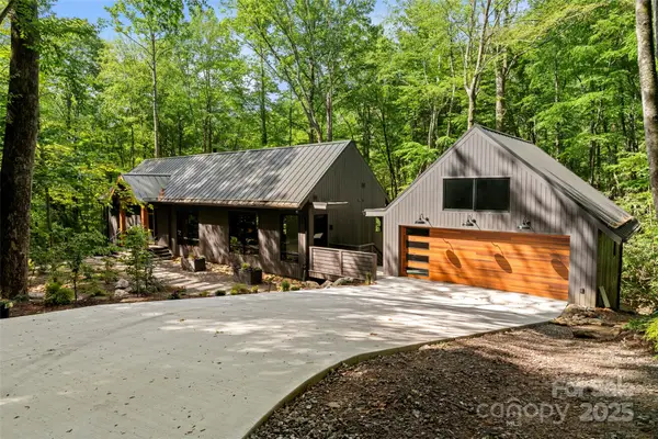 80 Hemlock Circle, Black Mountain, NC 28711