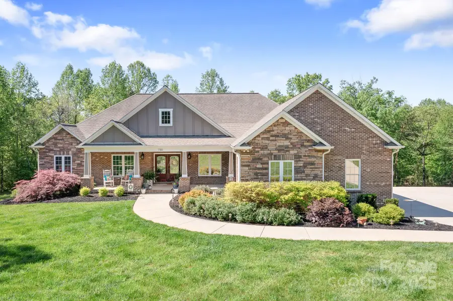 730 Oak Ridge Farms Circle #14, Newton, NC 28658 - Image #2