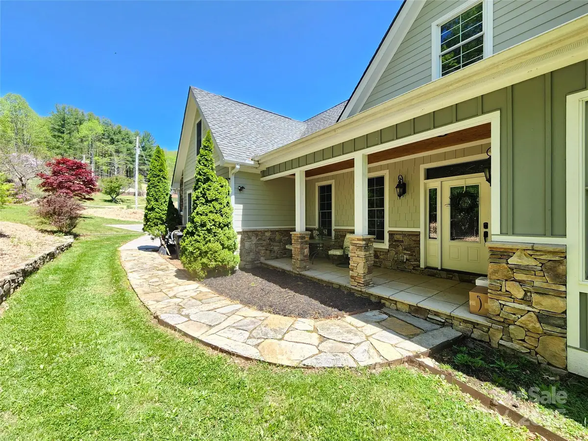 521 Hobson Road, Bakersville, NC 28705 - #1