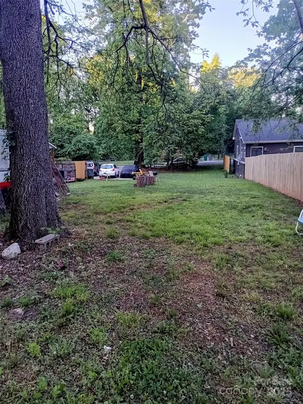 2307 Kennesaw Drive, Charlotte, NC 28216