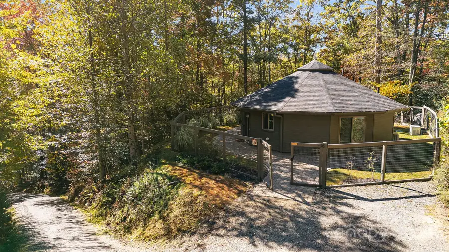 16 Caddis Court, Marshall, NC 28753 - Image #2