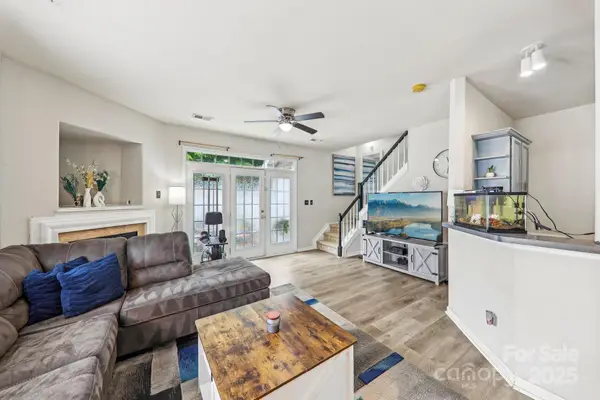 8259 Carob Tree Lane, Charlotte, NC 28215