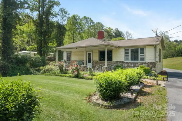 35 Homeway Road, Asheville, NC 28806
