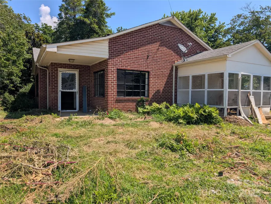 203 Catawba Avenue, Old Fort, NC 28762 - Image #3