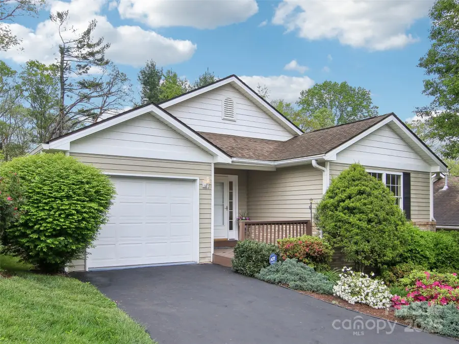 100 Creeks End Circle, Mills River, NC 28759 - Image #2