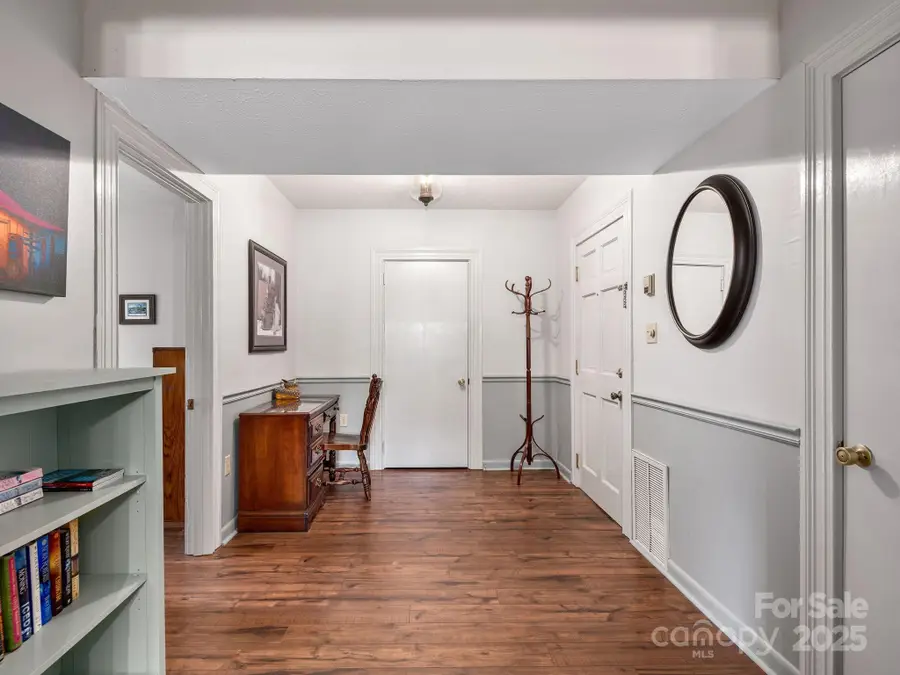 622 S Haywood Street #207, Waynesville, NC 28786 - Image #2