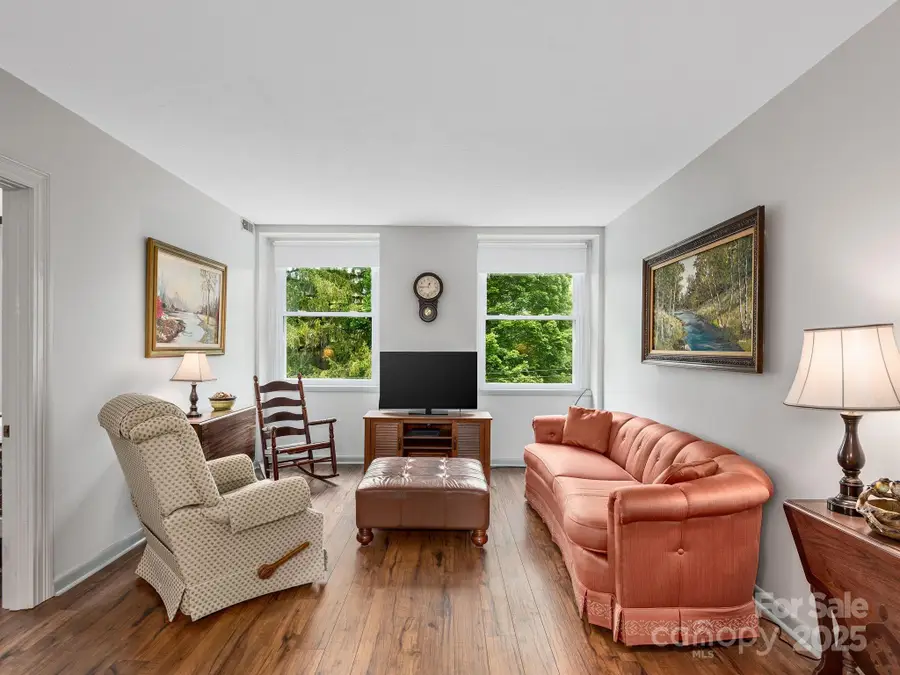 622 S Haywood Street #207, Waynesville, NC 28786 - Image #3