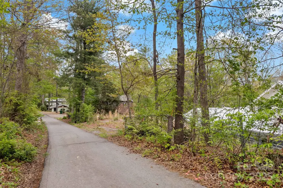 102 Byrd Road, Black Mountain, NC 28711 - Image #3