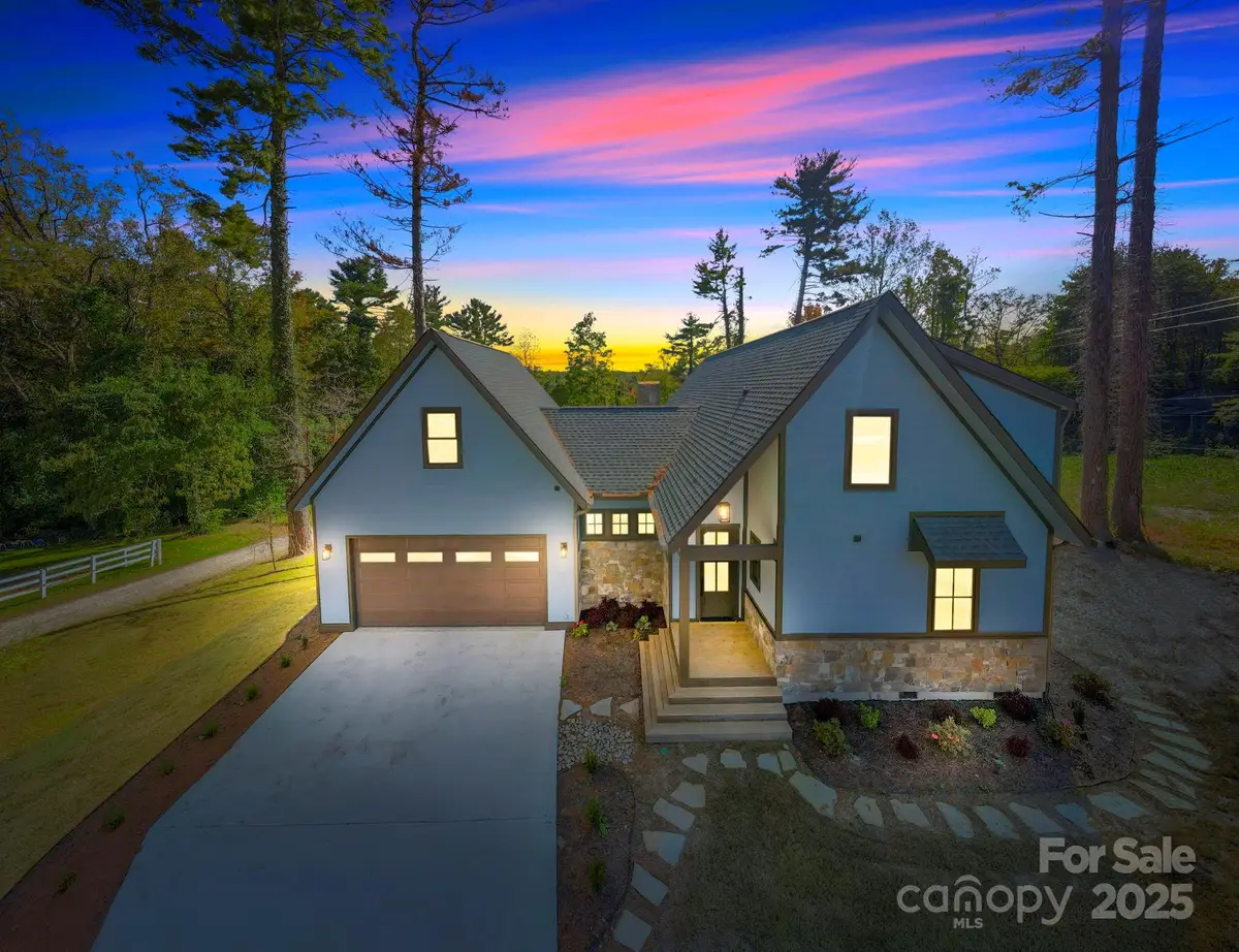 154 Osceola Road, Hendersonville, NC 28739 - Image #1