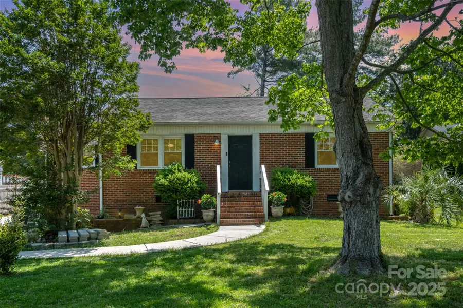 145 Driftwood Drive, Mooresville, NC 28117 - Image #2