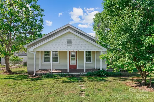 1516 Brock Road, Yadkinville, NC 27055