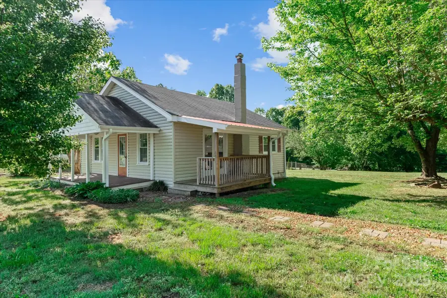 1516 Brock Road, Yadkinville, NC 27055 - Image #3
