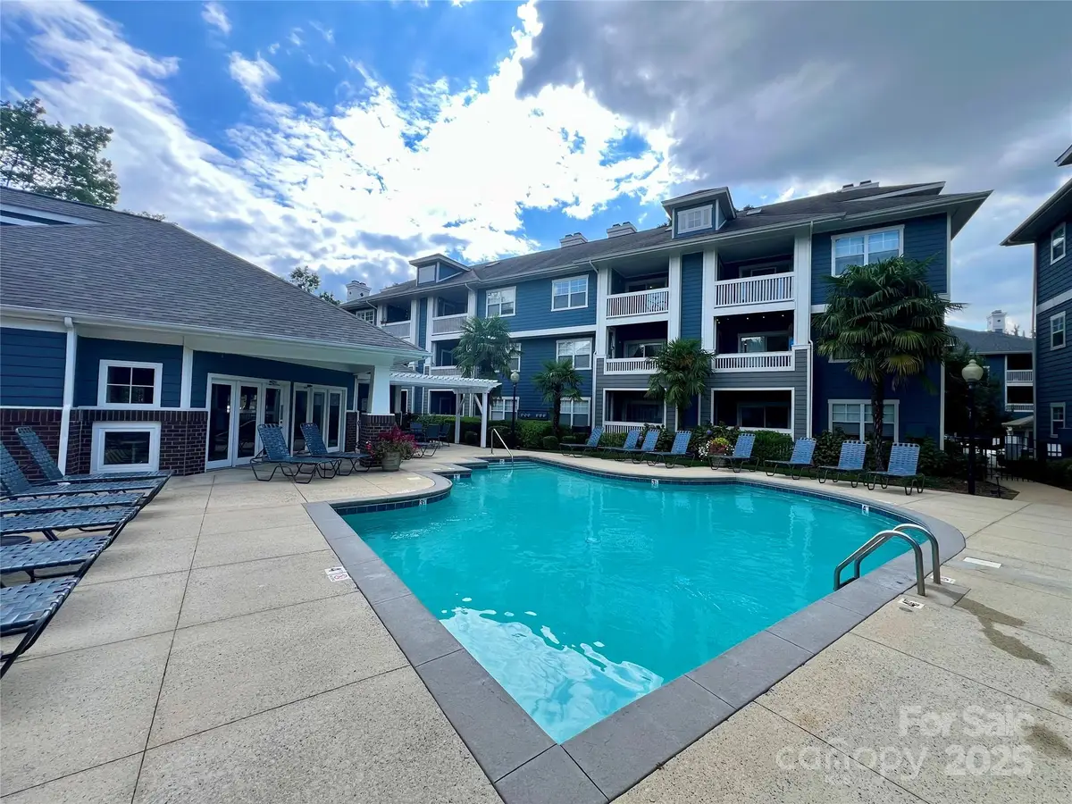 2209 Sumner Green Avenue #M, Charlotte, NC 28203 - Image #1