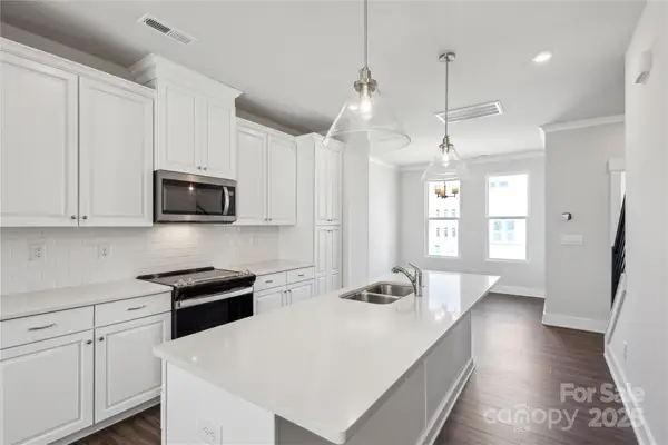 2013 Clarksdale Drive #38, Charlotte, NC 28206