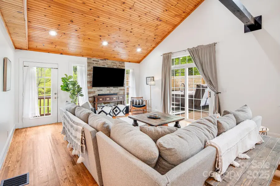 101 Mcfalls Road, Asheville, NC 28805 - Image #3