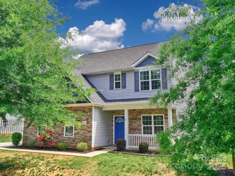 6541 Hasley Woods Drive, Huntersville, NC 28078 - Image #2