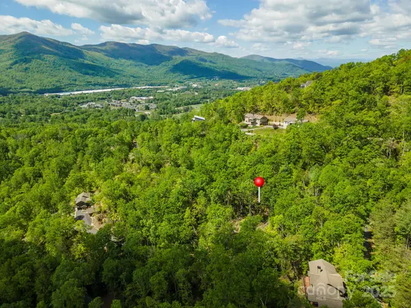 387 Chapel Road, Black Mountain, NC 28711