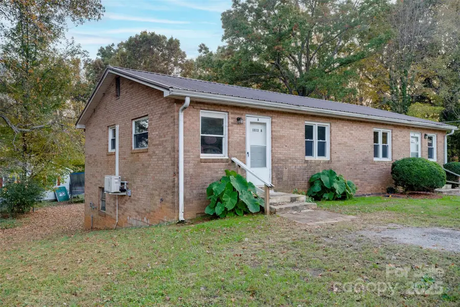 1813 Younger Avenue, Statesville, NC 28677 - Image #2