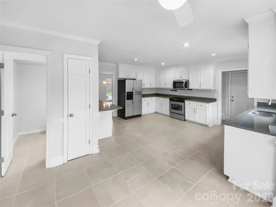 1507 Chadmore Lane Nw, Concord, NC 28027 - Image #2