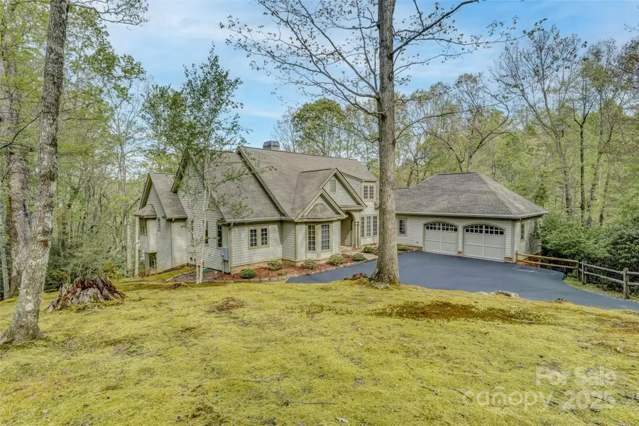 405 Kanasdatsi Drive, Brevard, NC 28712 - Image #3