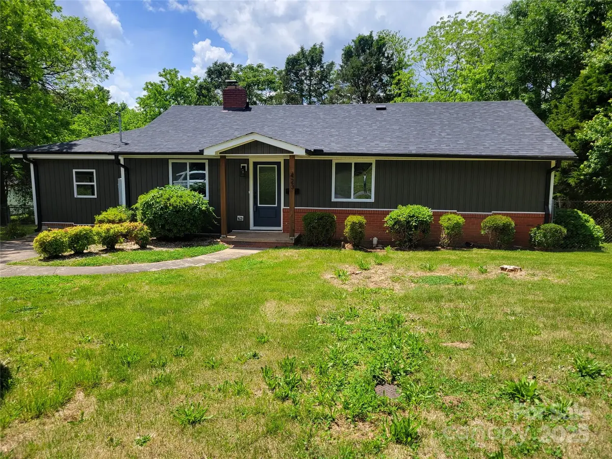 423 S Rhyne Street, Dallas, NC 28034 - Image #1