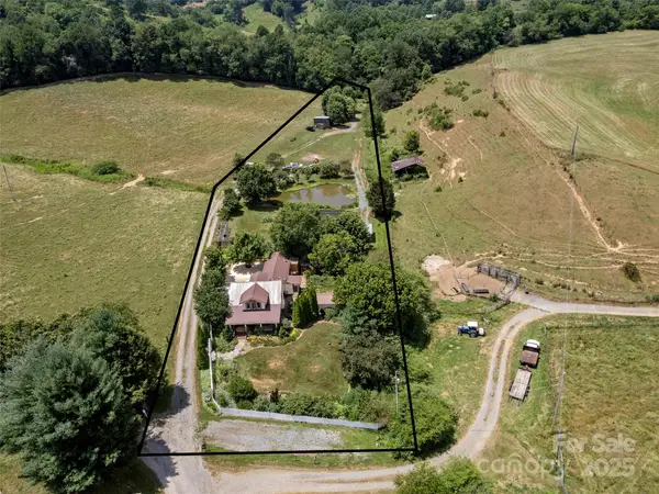 10 & 115 Gardening Frog Trail, Waynesville, NC 28785