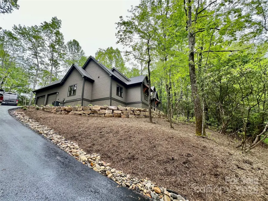 435 Soquili Drive, Brevard, NC 28712 - Image #2