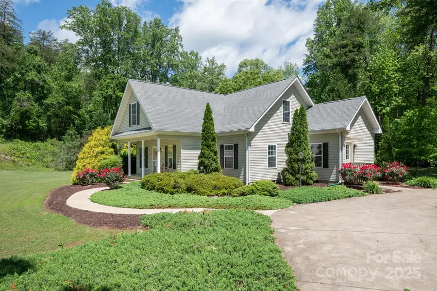 19 Lynnbrook Way, Columbus, NC 28722 - Image #3