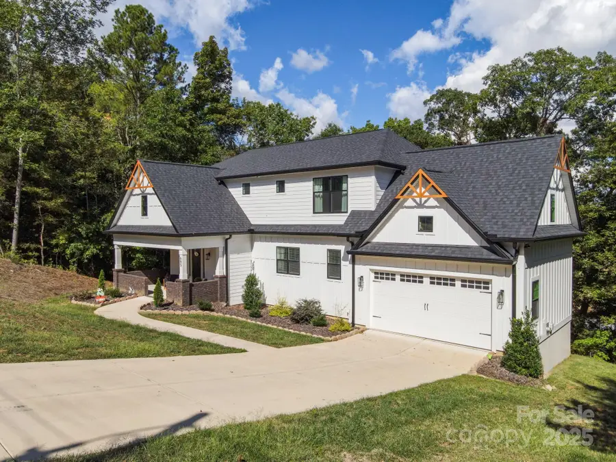 685 Knollcrest Drive Ne, Concord, NC 28025 - Image #2