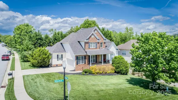 7245 Willow Brook Court, Denver, NC 28037