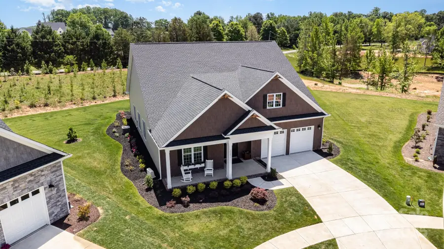 19031 Brandon James Drive, Cornelius, NC 28031 - Image #2