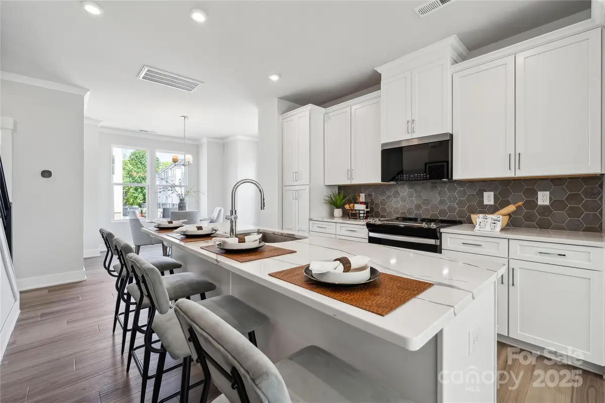 2009 Clarksdale Drive #39, Charlotte, NC 28206 - Image #1