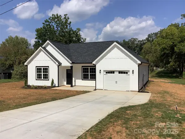 302 W Second Street, Lowell, NC 28098