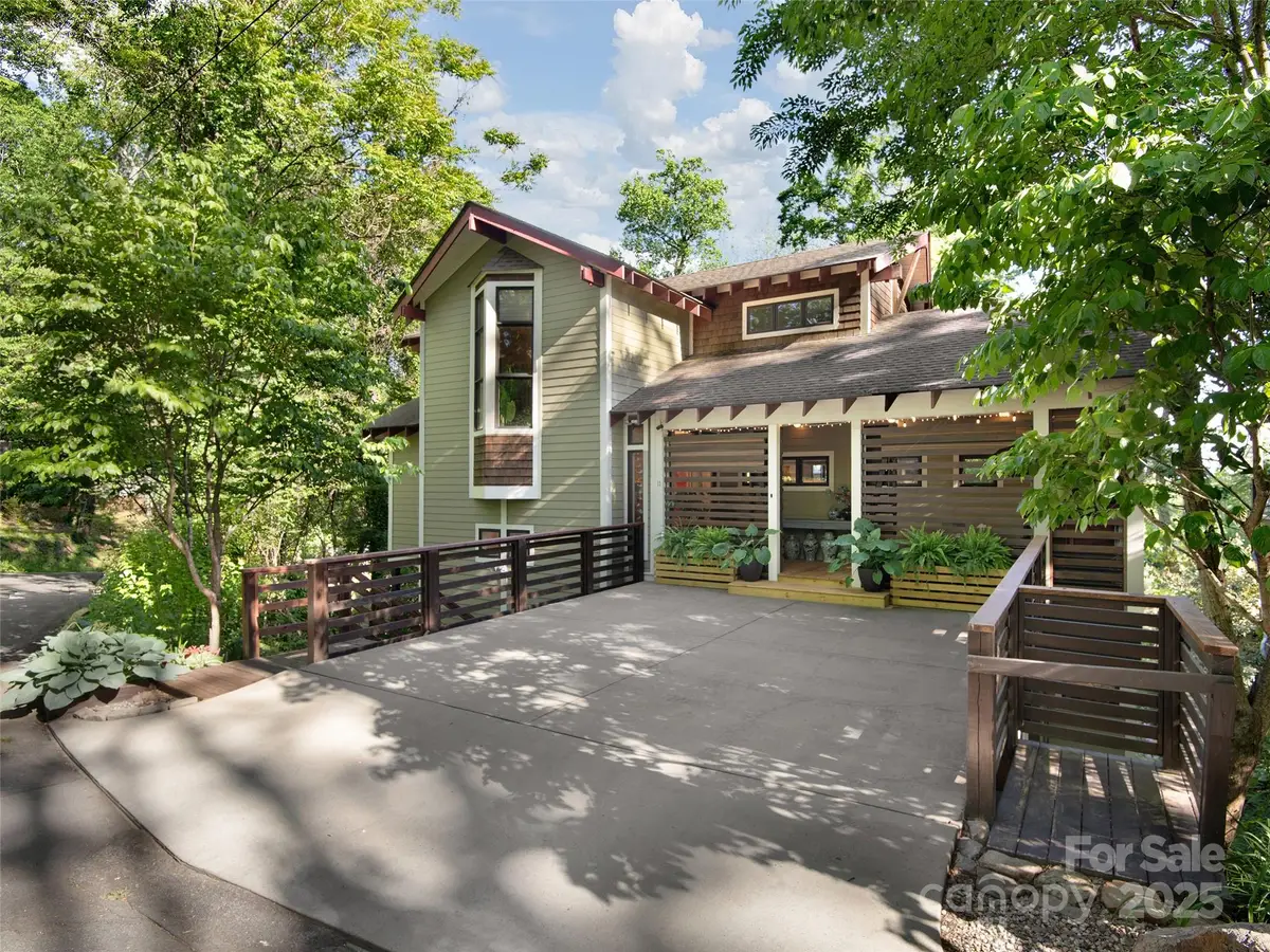 11 Kenilworth Road, Asheville, NC 28803 - Image #1