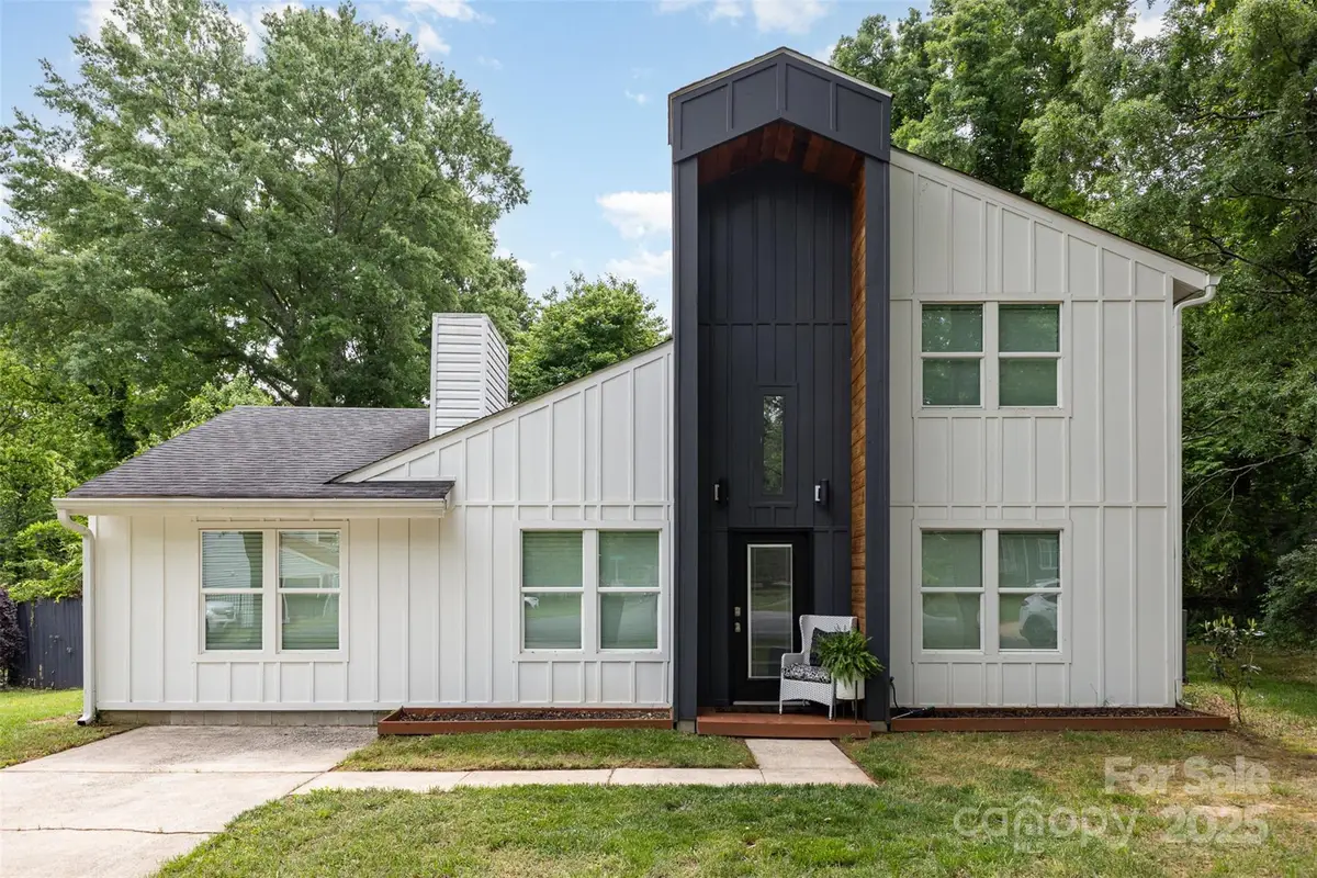 6824 Cortez Trail, Charlotte, NC 28227 - Image #1
