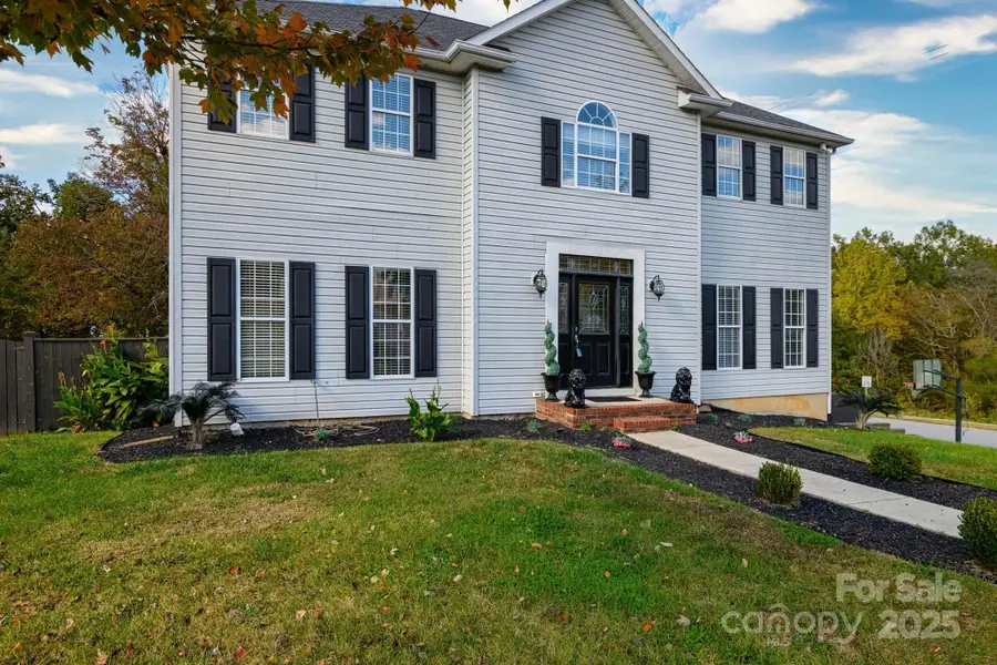 12304 Sandringham Place, Charlotte, NC 28262 - Image #2